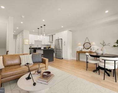 1128 Morse Street Ne - Photo Thumbnail 4