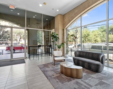 507 Sabine St - Photo Thumbnail 25