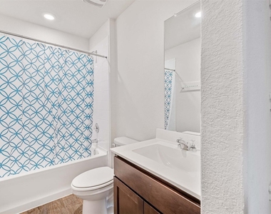 204 Lily Pond Trl - Photo Thumbnail 21
