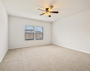 204 Lily Pond Trl - Photo Thumbnail 13