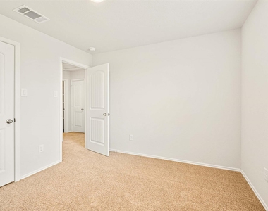 204 Lily Pond Trl - Photo Thumbnail 23