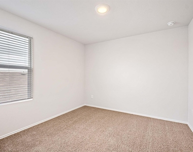204 Lily Pond Trl - Photo Thumbnail 19