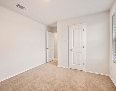 204 Lily Pond Trl - Photo Thumbnail 20