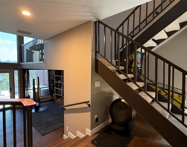 1321 Spyglass Dr - Photo Thumbnail 13