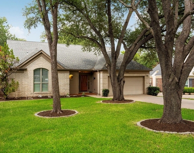 6304 Walebridge Ln - Photo Thumbnail 8