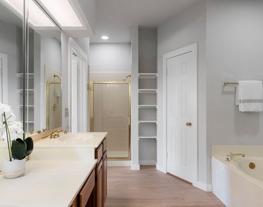 6304 Walebridge Ln - Photo Thumbnail 23
