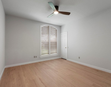 6304 Walebridge Ln - Photo Thumbnail 27