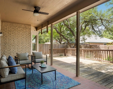 6304 Walebridge Ln - Photo Thumbnail 7