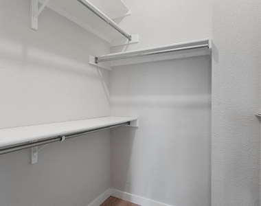 6304 Walebridge Ln - Photo Thumbnail 24