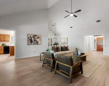 6304 Walebridge Ln - Photo Thumbnail 16