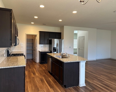 1440 Fairhaven Gtwy - Photo Thumbnail 9