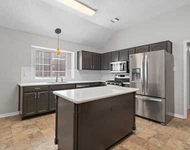 3503 Latimer Dr - Photo Thumbnail 9