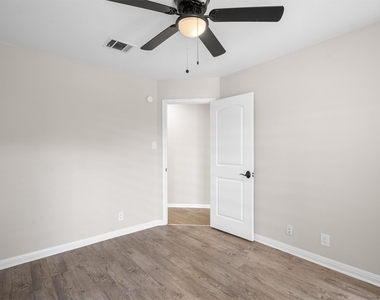 3503 Latimer Dr - Photo Thumbnail 27