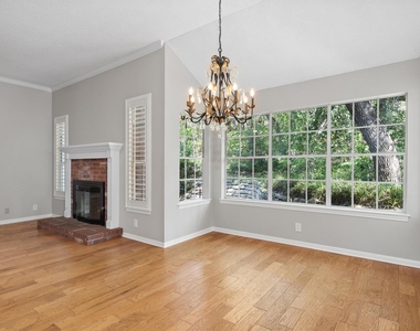 3503 Latimer Dr - Photo Thumbnail 8