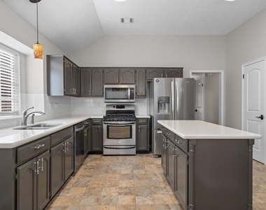 3503 Latimer Dr - Photo Thumbnail 10