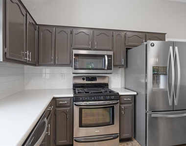 3503 Latimer Dr - Photo Thumbnail 13