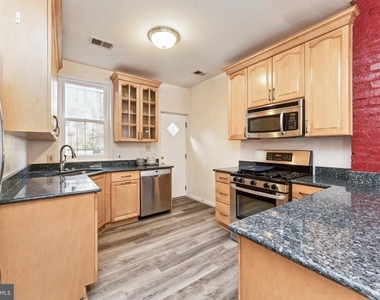 725 Florida Avenue Ne - Photo Thumbnail 9