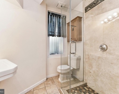 725 Florida Avenue Ne - Photo Thumbnail 15