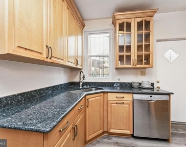 725 Florida Avenue Ne - Photo Thumbnail 11