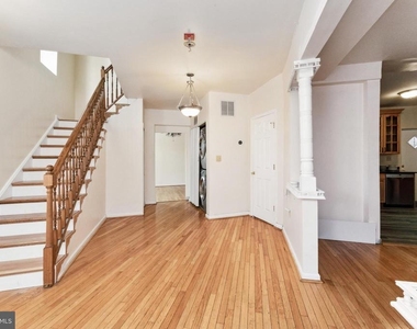 725 Florida Avenue Ne - Photo Thumbnail 1