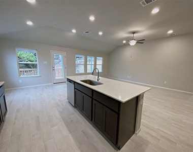 20915 Oak Dale Dr - Photo Thumbnail 7