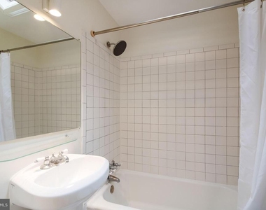 2224 Observatory Place Nw - Photo Thumbnail 11