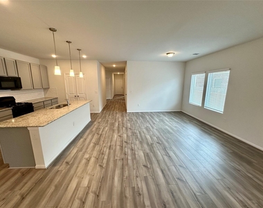 230 Olympic Dr - Photo Thumbnail 23