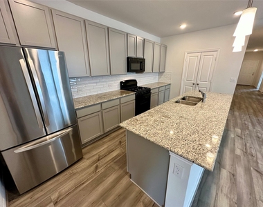 230 Olympic Dr - Photo Thumbnail 16