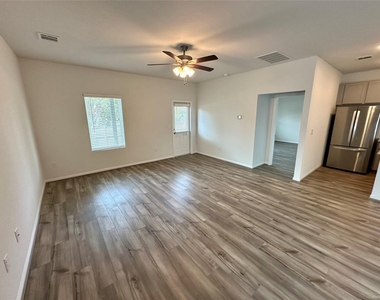 230 Olympic Dr - Photo Thumbnail 24