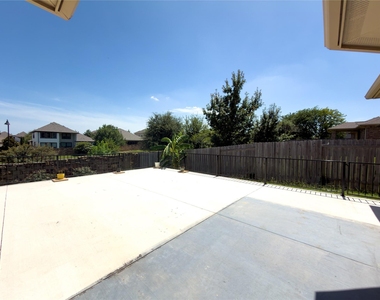 2743 Enza Ct - Photo Thumbnail 30