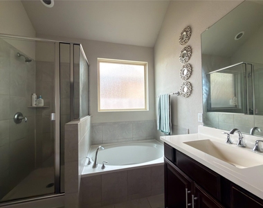 2743 Enza Ct - Photo Thumbnail 18
