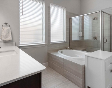 231 Village Oak Dr - Photo Thumbnail 26