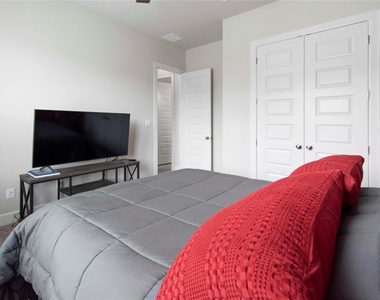 231 Village Oak Dr - Photo Thumbnail 25