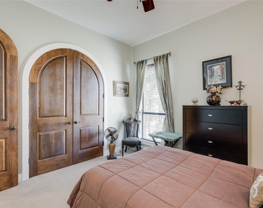 404 Bendito Way - Photo Thumbnail 5