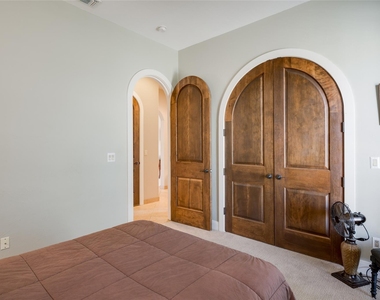 404 Bendito Way - Photo Thumbnail 6