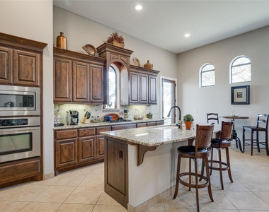 404 Bendito Way - Photo Thumbnail 18