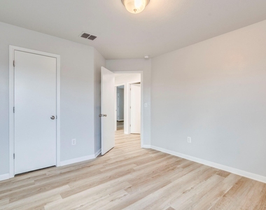 424 Wapiti Rd - Photo Thumbnail 23