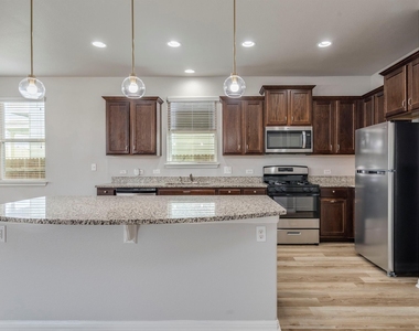 424 Wapiti Rd - Photo Thumbnail 10