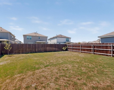 225 English Oak St - Photo Thumbnail 20