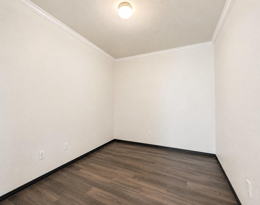 220 Pepperbark Loop - Photo Thumbnail 4