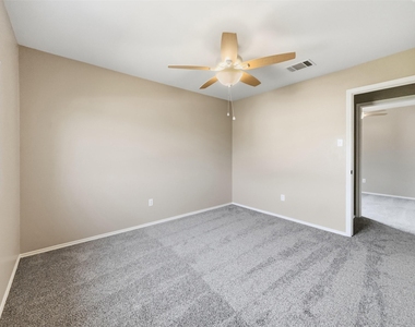 3112 Crownover St - Photo Thumbnail 23