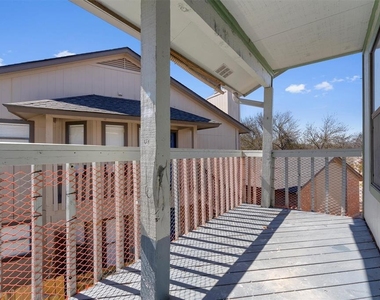 1703 Rawhide Loop - Photo Thumbnail 13