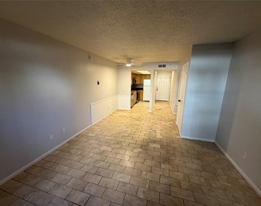 1725 Toomey Rd - Photo Thumbnail 17
