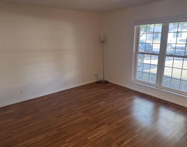 1901 Vallejo St - Photo Thumbnail 22