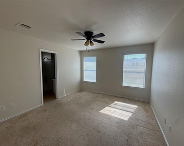 241 Carriage Way - Photo Thumbnail 9