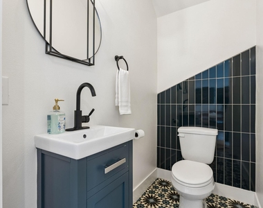 806 Philco Dr - Photo Thumbnail 17