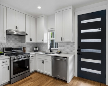 806 Philco Dr - Photo Thumbnail 7