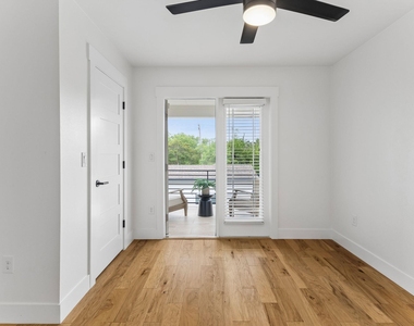 806 Philco Dr - Photo Thumbnail 27