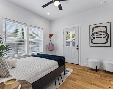 806 Philco Dr - Photo Thumbnail 21