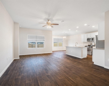 117 Cranbrook Ln - Photo Thumbnail 9